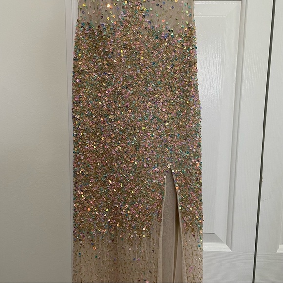 Cassandra Stone Rose Gold HighNeck Sweeping Back Formal/Prom/BlacktieGown Size 0 - Picture 4 of 14